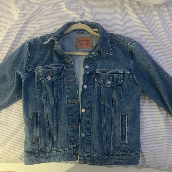 Levi’s oversized trucker jacket - Picture 1 of 4